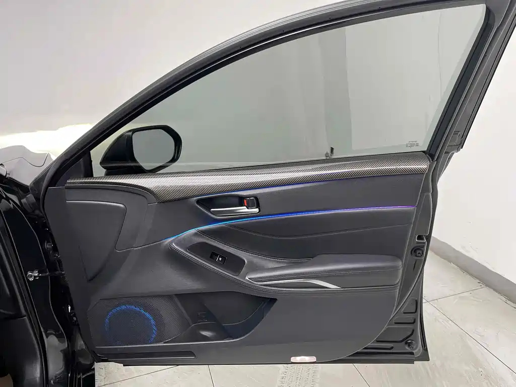 TOYOTA AVALON 2022