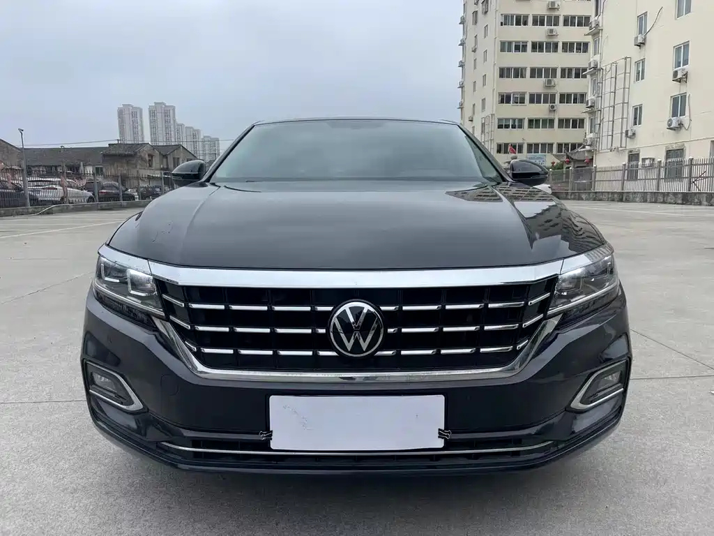 VOLKSWAGEN PASSAT 2021