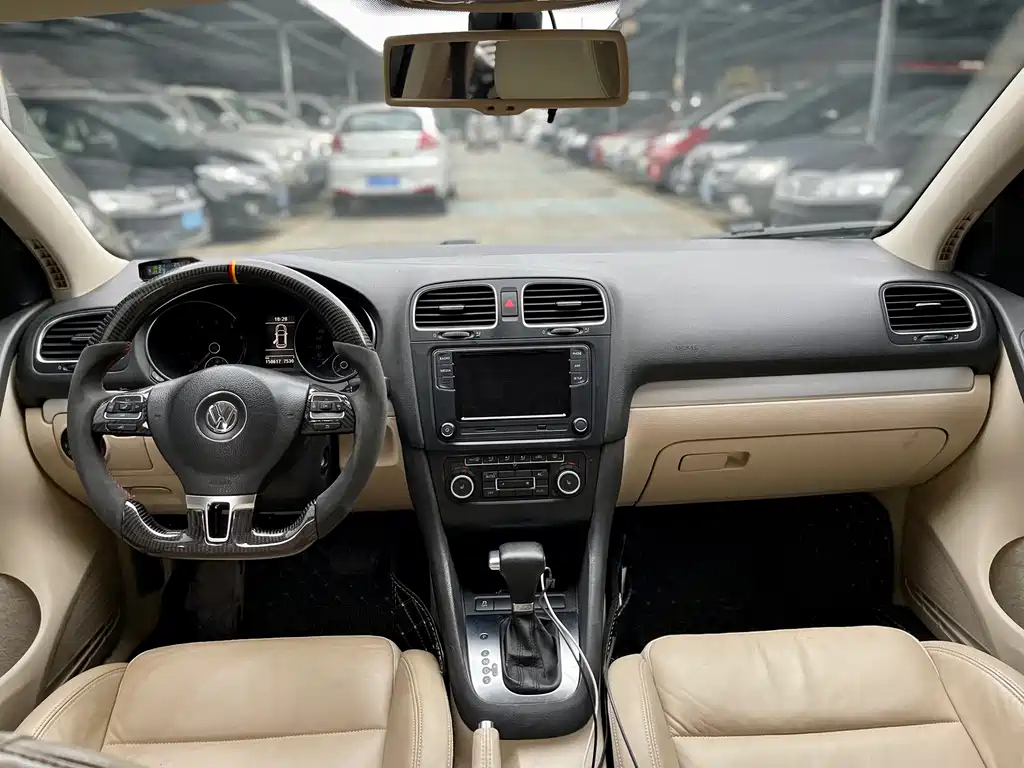 VOLKSWAGEN GOLF 2011