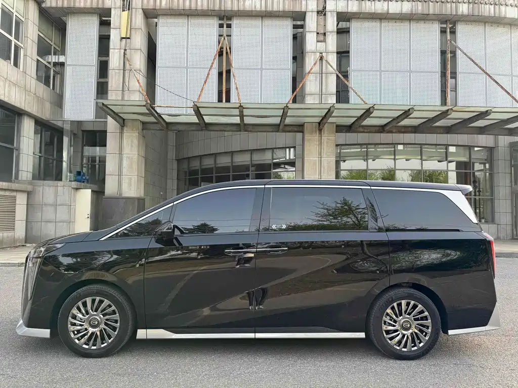 TRUMPCHI M8 2023