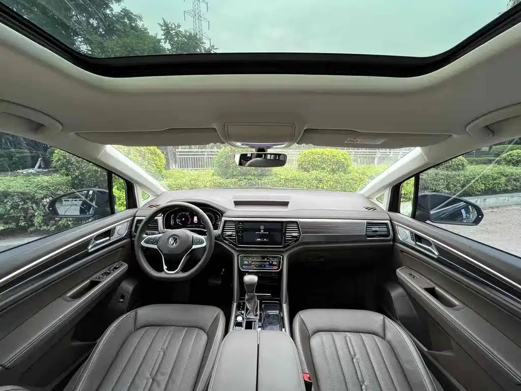 VOLKSWAGEN VILORAN 2021