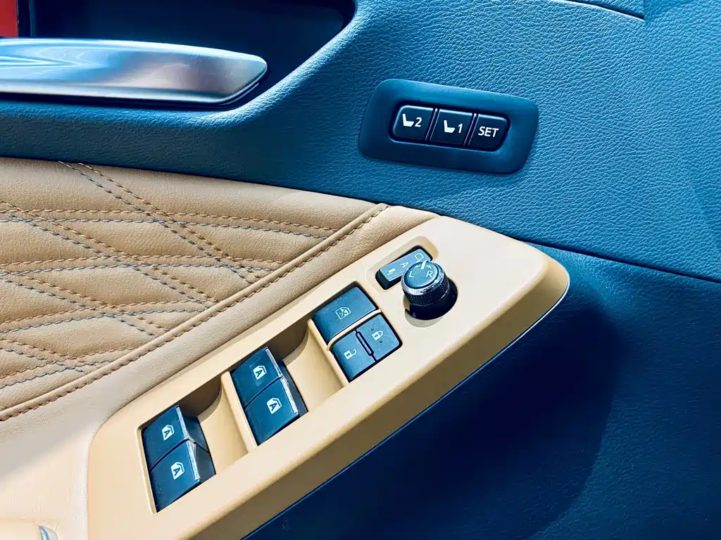 TOYOTA AVALON 2019