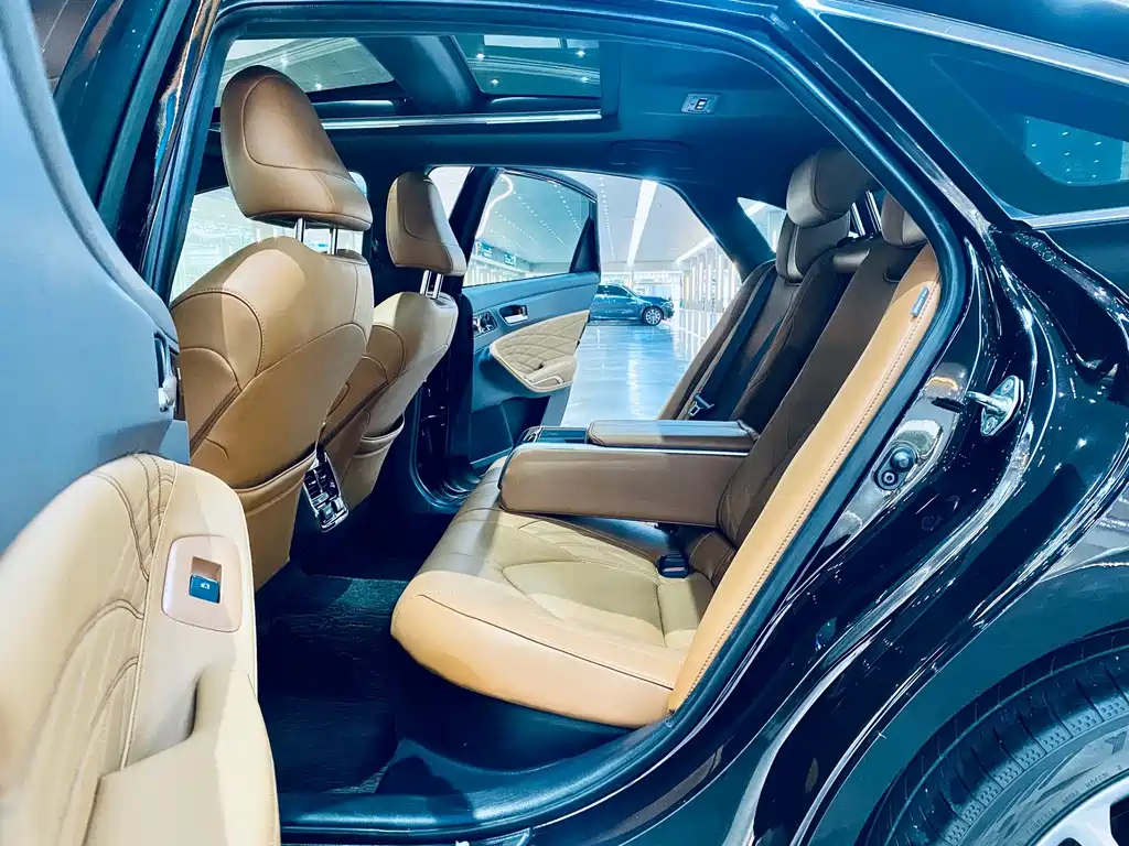 TOYOTA AVALON 2019