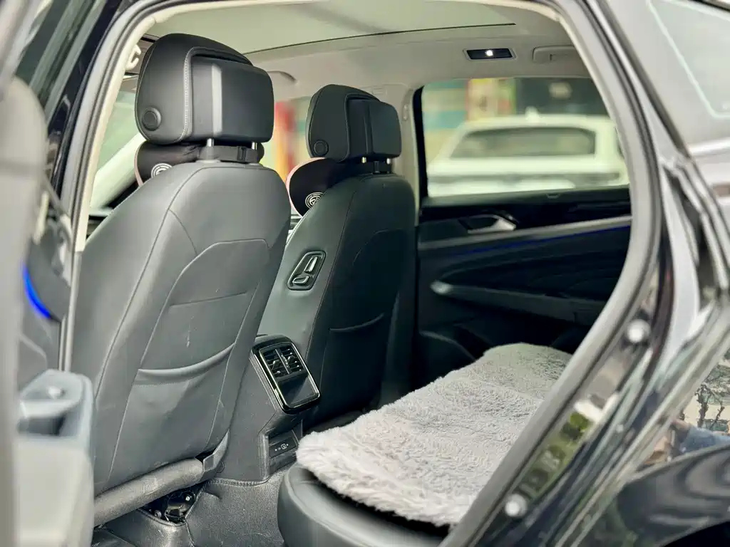 VOLKSWAGEN PASSAT 2022