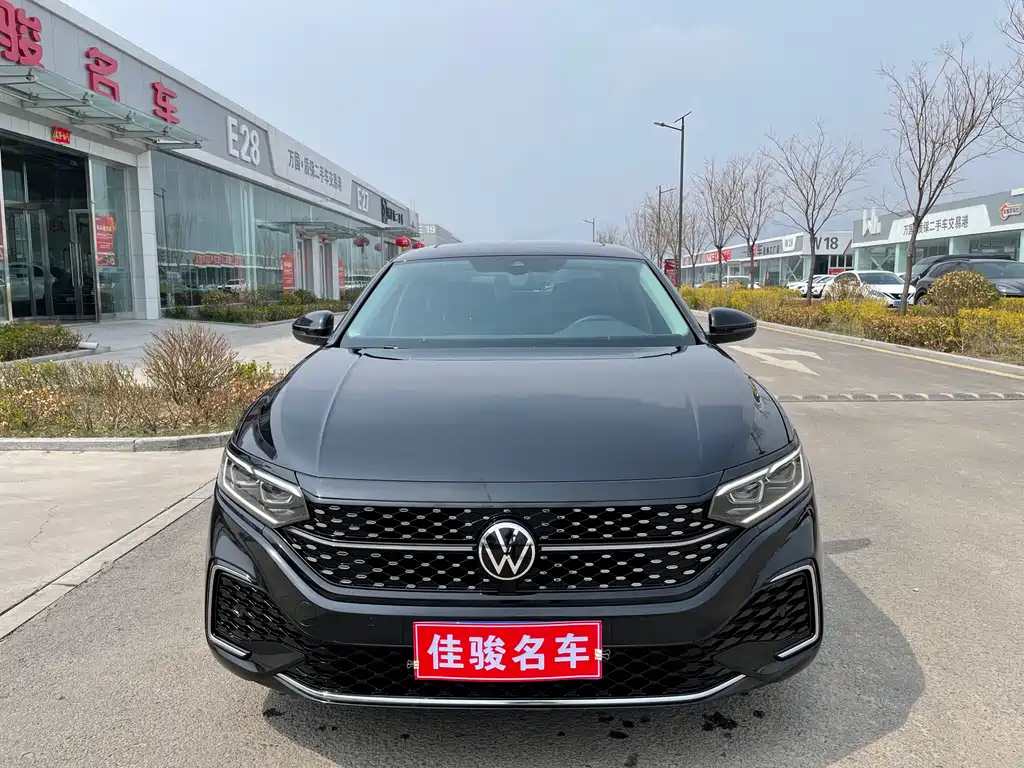 VOLKSWAGEN PASSAT 2022