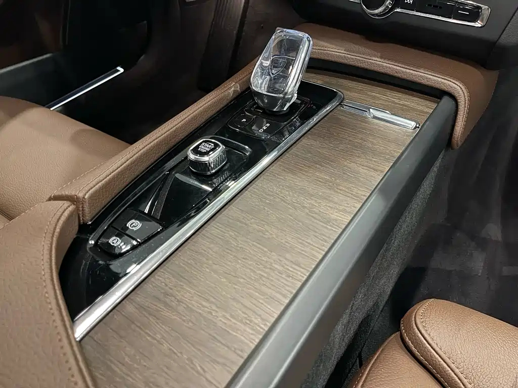 VOLVO S90 2022