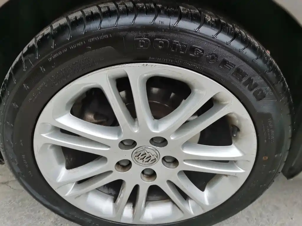 BUICK REGAL 2009
