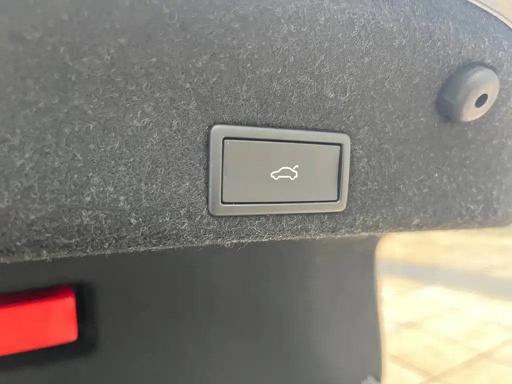 VOLKSWAGEN MAGOTAN 2024
