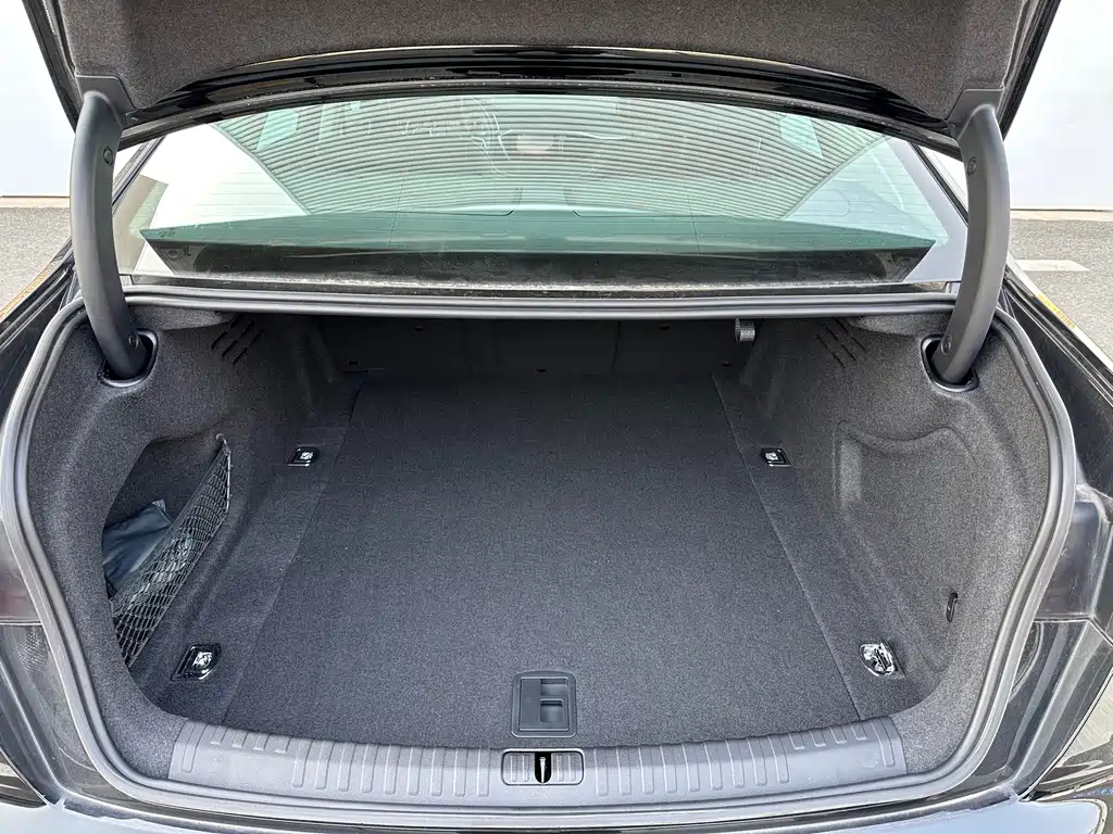 AUDI A6L 2023