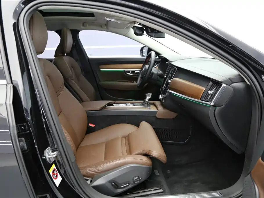VOLVO S90 2020