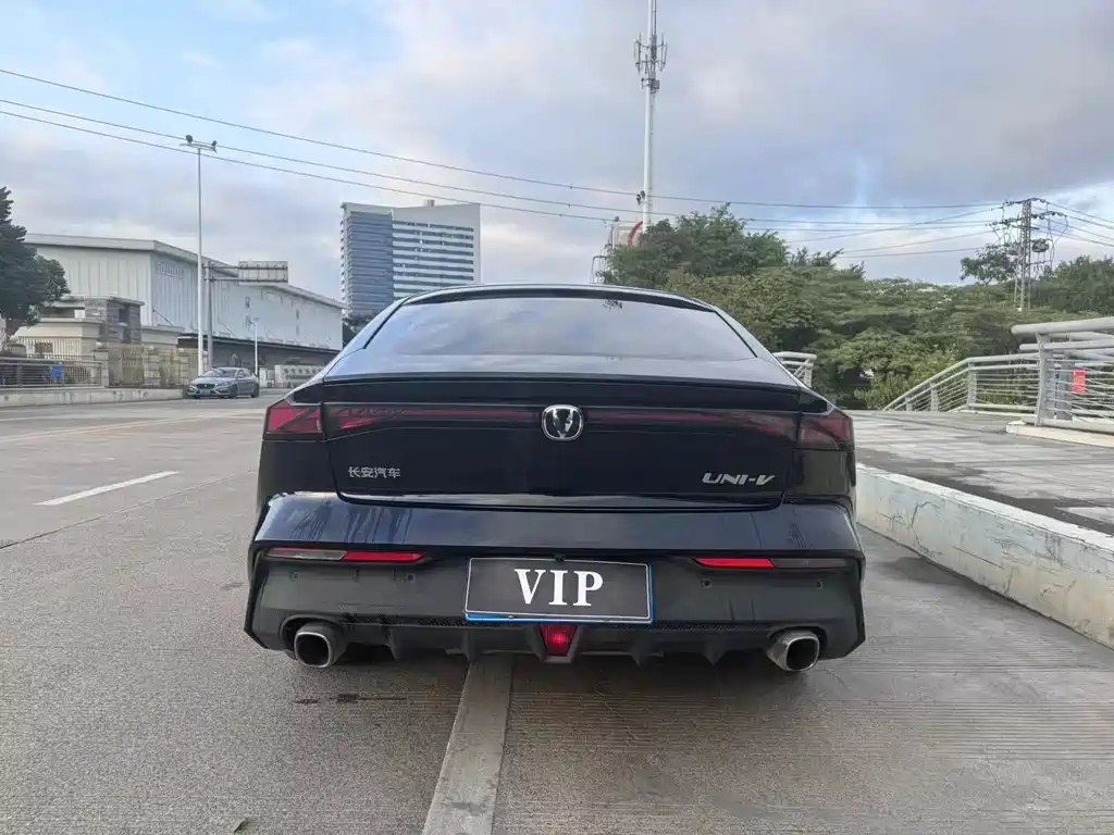CHANGAN UNI-V 2023