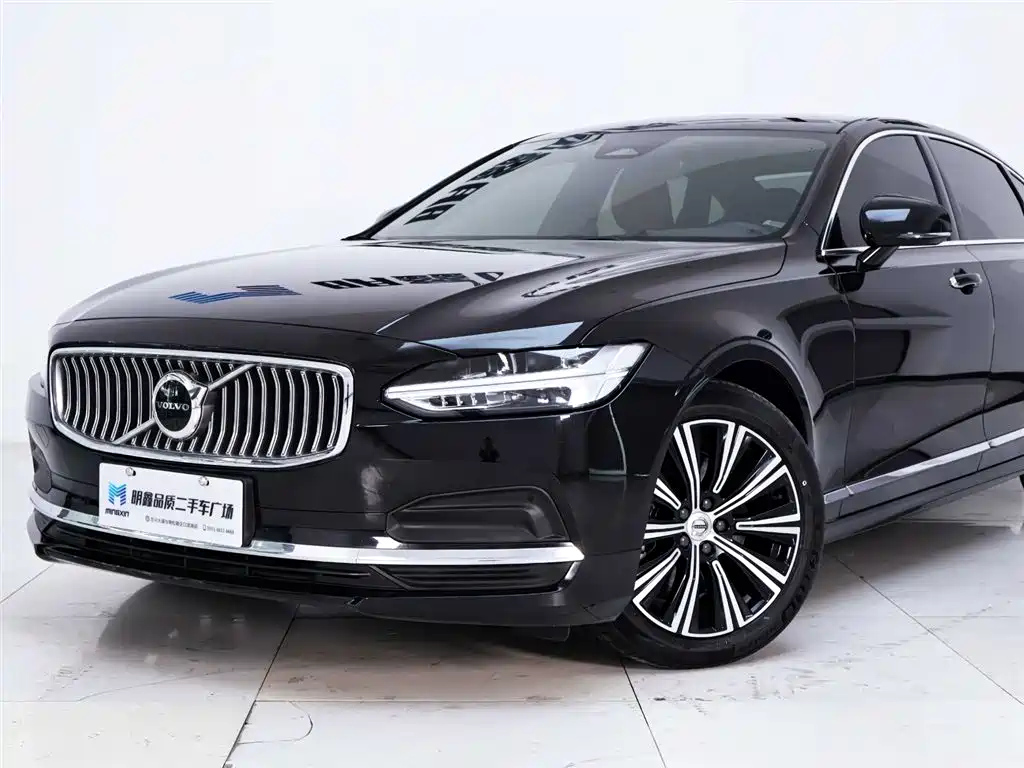 VOLVO S90 2022