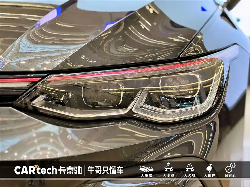 VOLKSWAGEN GOLF 2023