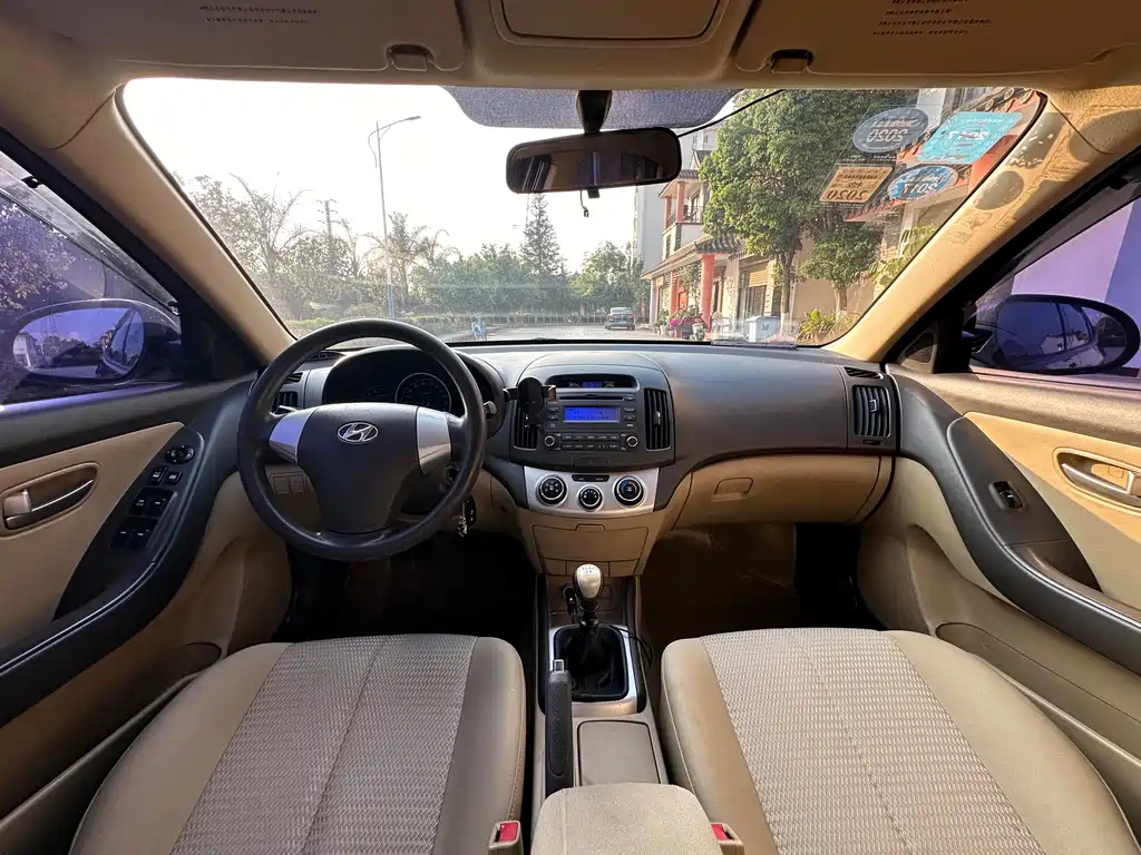 HYUNDAI CELESTA 2009