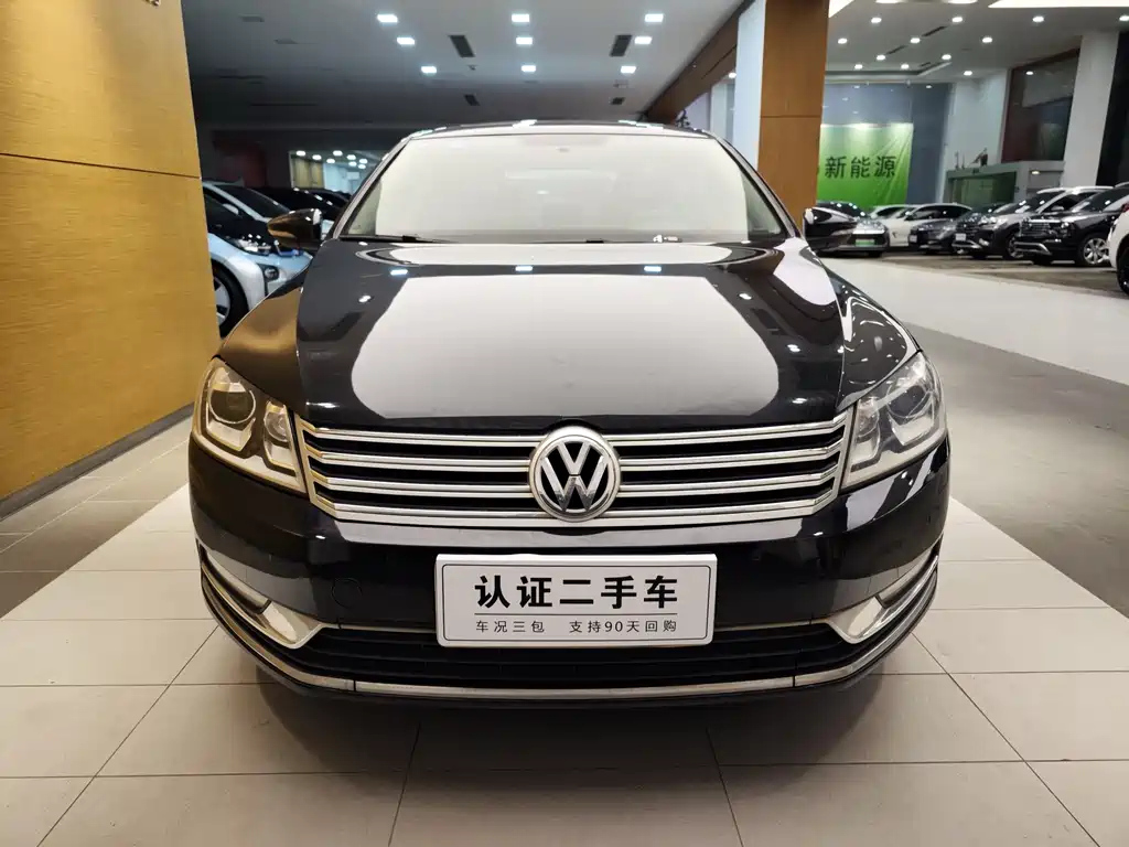 VOLKSWAGEN MAGOTAN 2013
