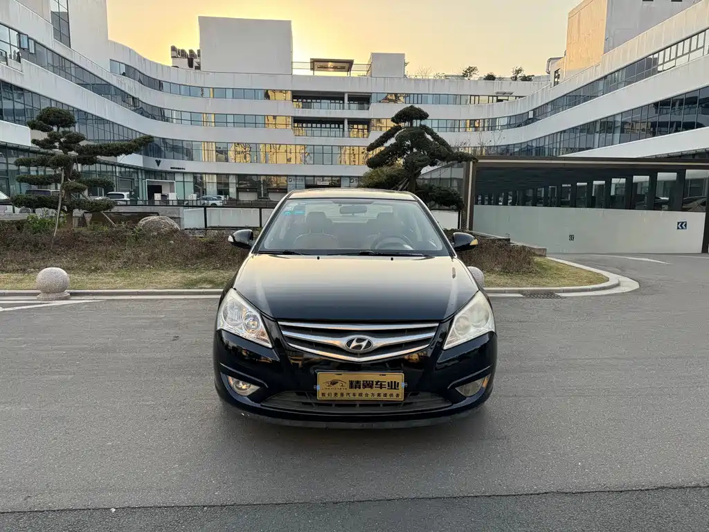 HYUNDAI CELESTA 2009