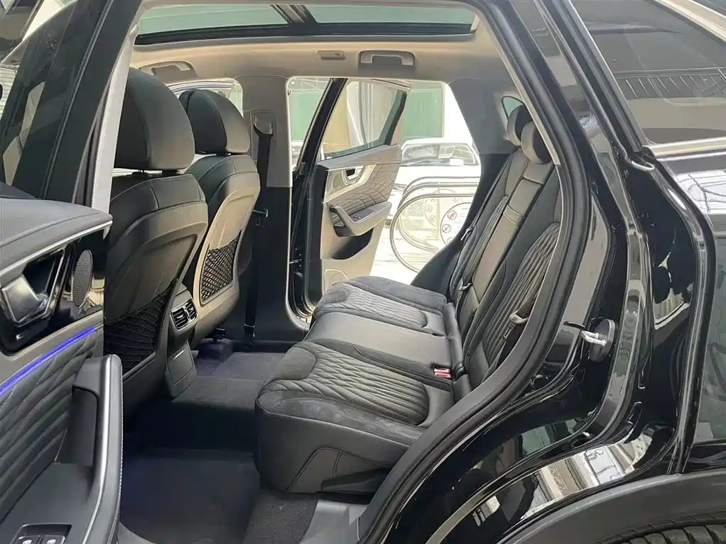 HONGQI HS5 2022