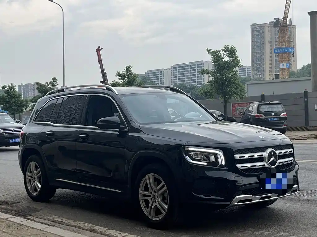 MERCEDES BENZ GLB 2023
