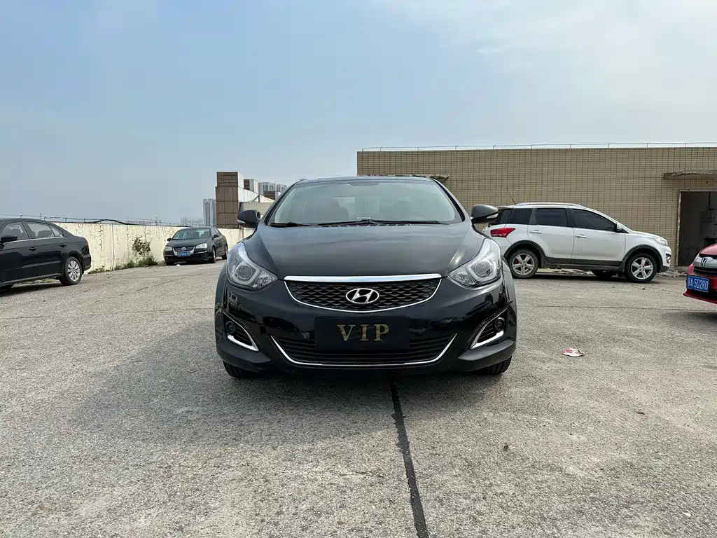 HYUNDAI ELANTRA 2016