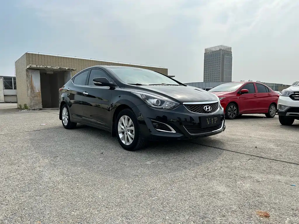 HYUNDAI ELANTRA 2016