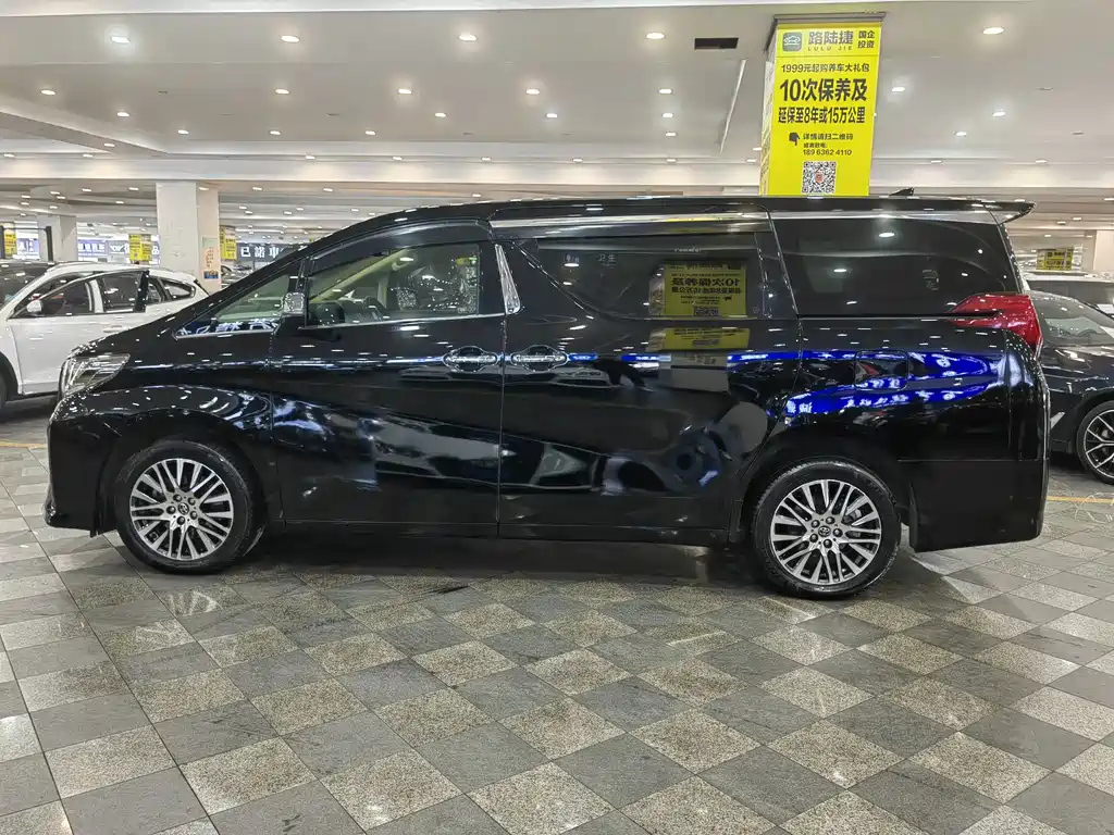 TOYOTA ALPHARD 2018