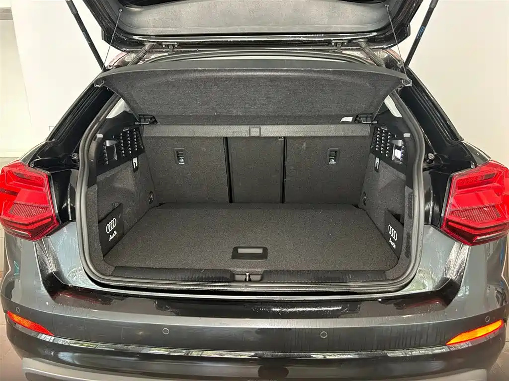 AUDI Q2L 2021