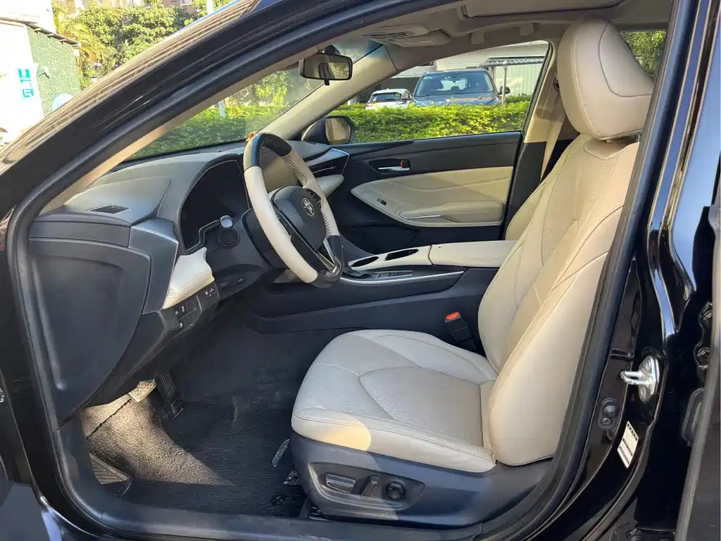 TOYOTA AVALON 2020