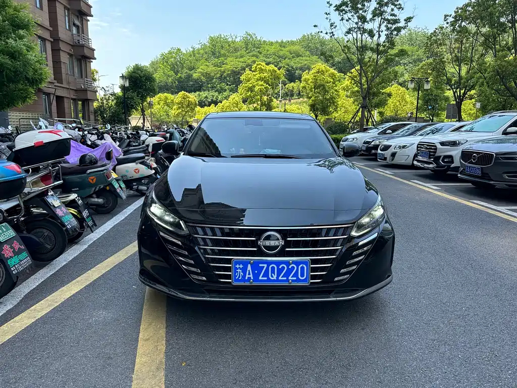 NISSAN TEANA 2023
