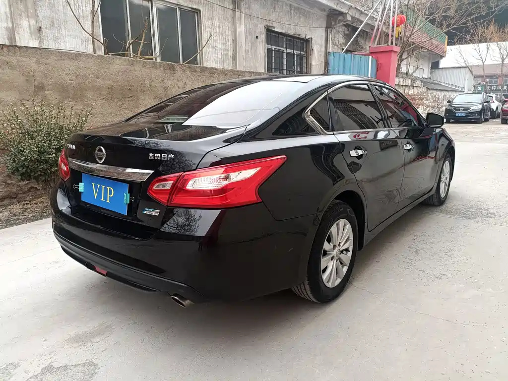 NISSAN TEANA 2018