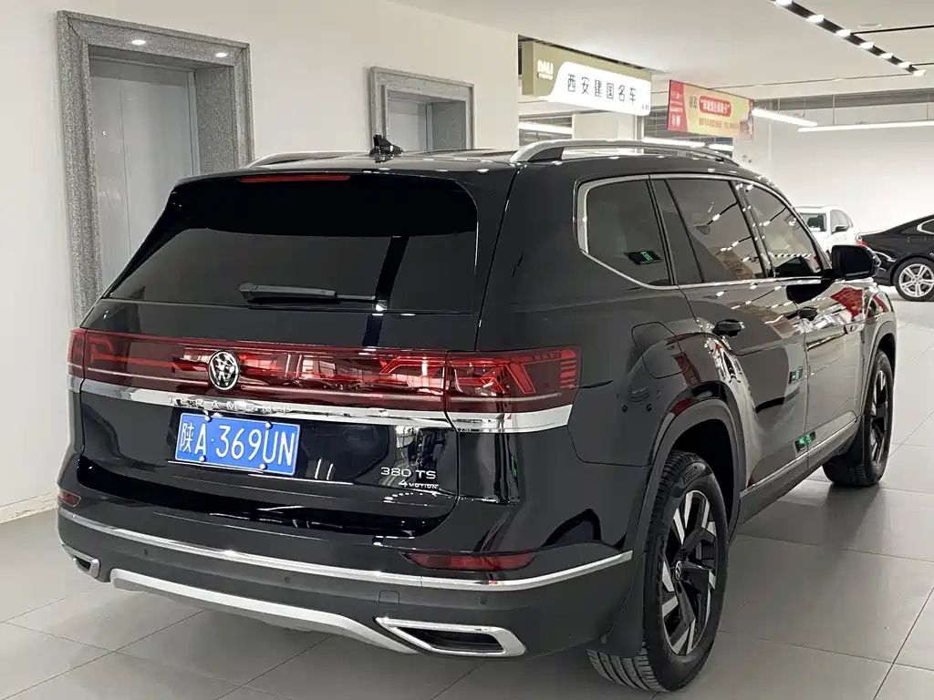 VOLKSWAGEN TOURAN 2022