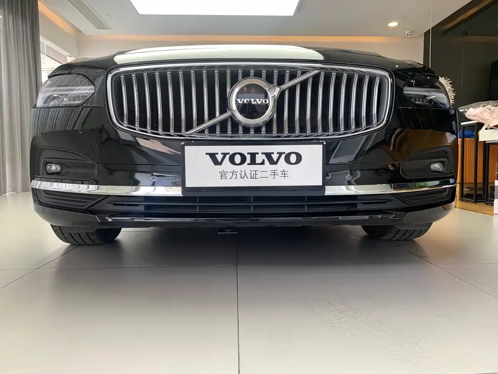VOLVO S90 2021