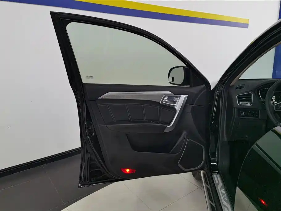 GEELY AUTO VISION X6 2017