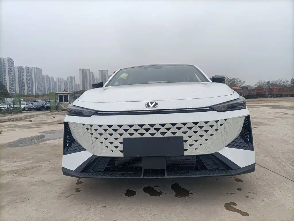 CHANGAN UNI-V 2024