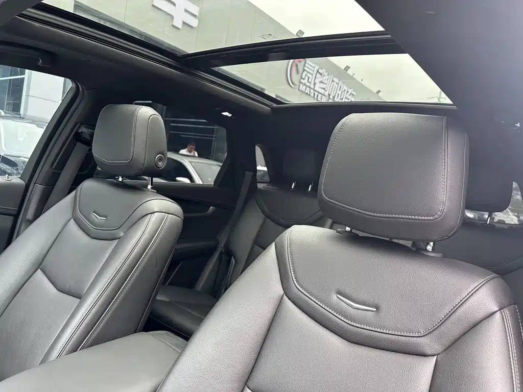 CADILLAC XT5 2021