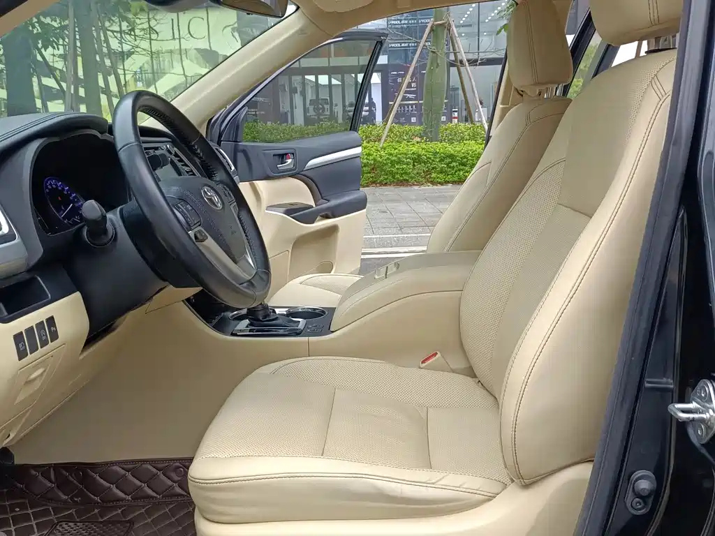 TOYOTA HIGHLANDER 2018