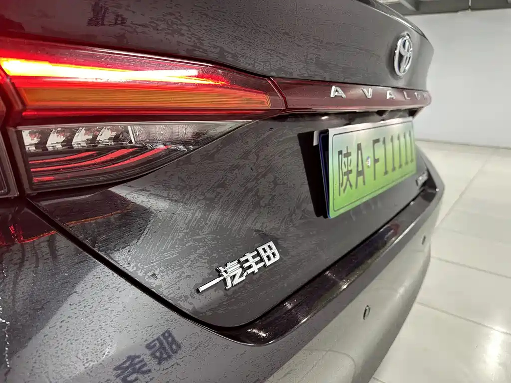 TOYOTA AVALON 2022