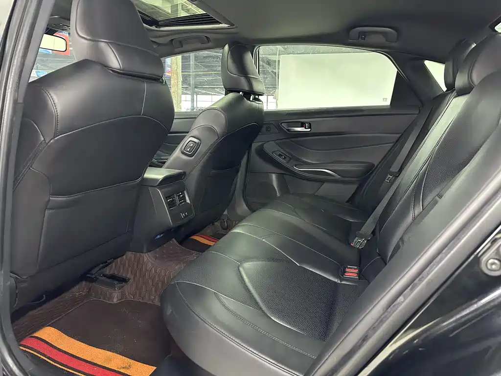 TOYOTA AVALON 2022
