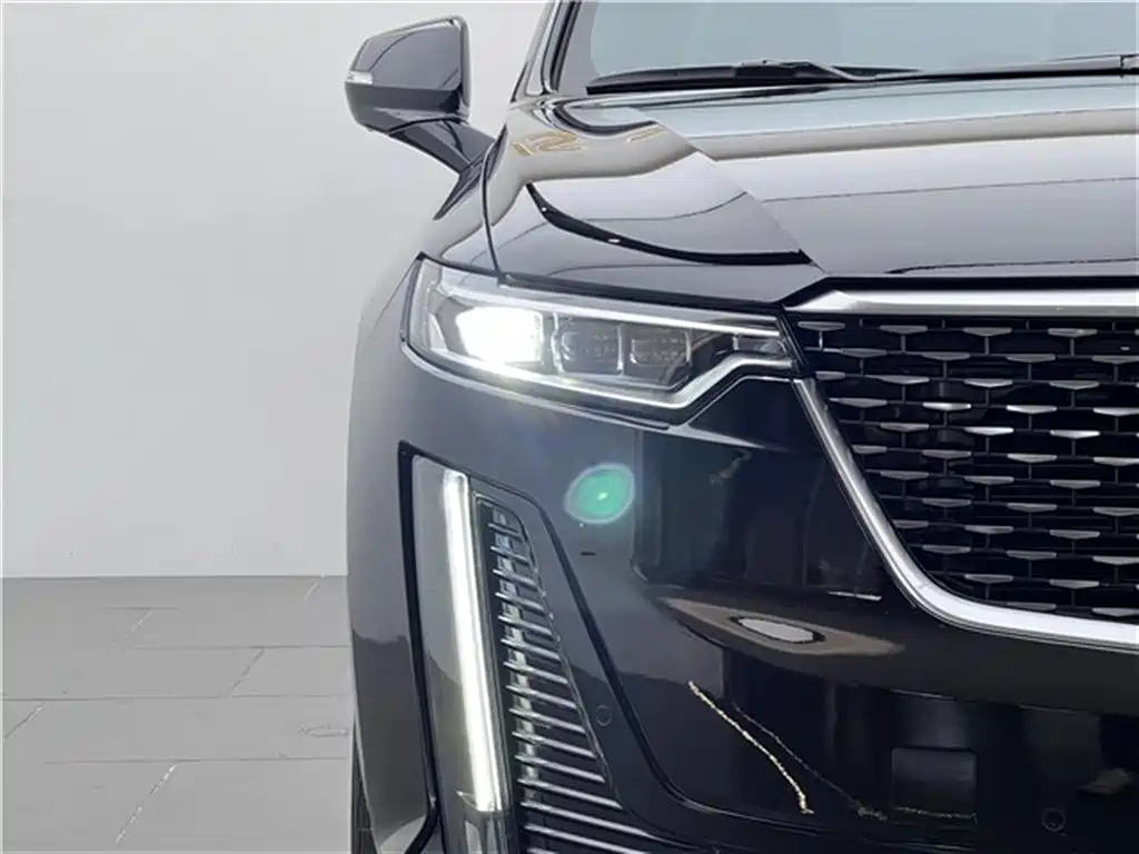 CADILLAC XT6 2021