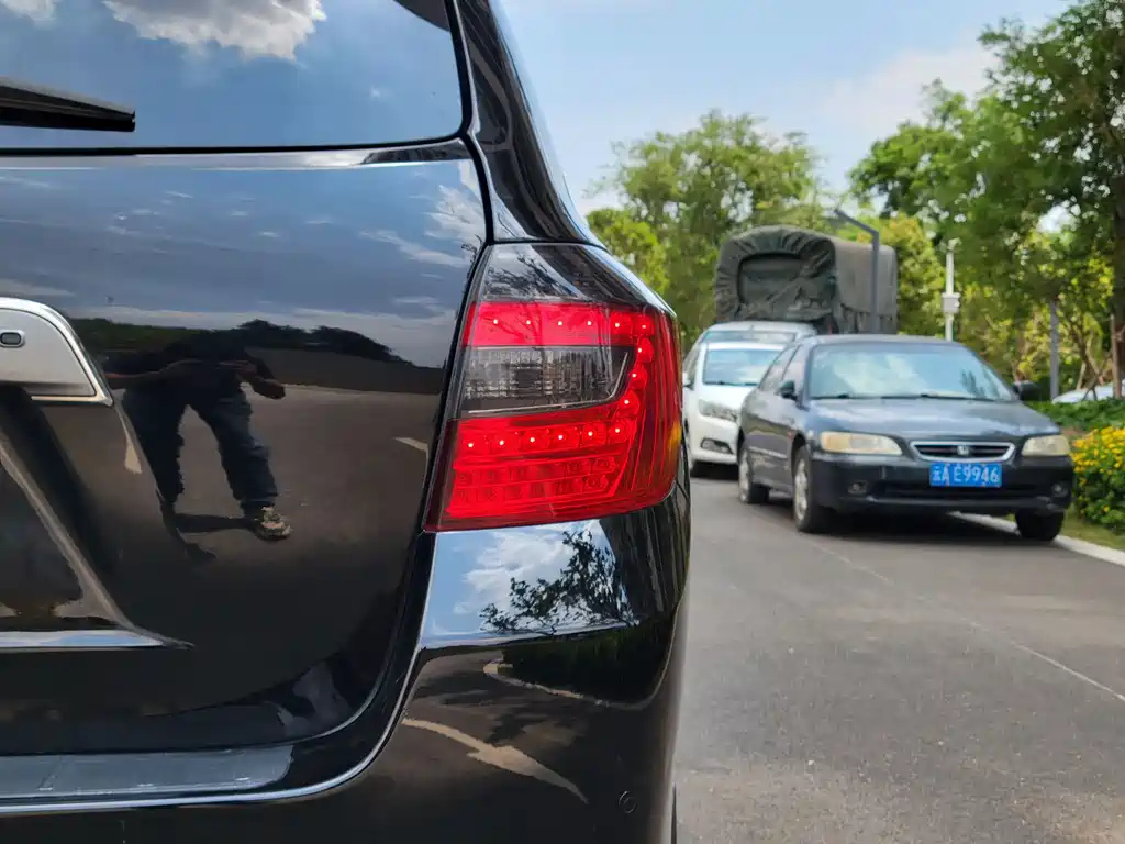 TOYOTA HIGHLANDER 2010