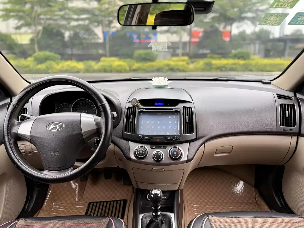 HYUNDAI CELESTA 2013