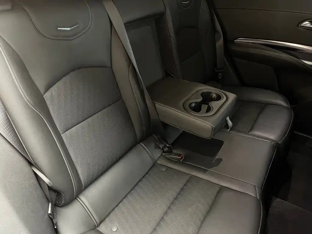 CADILLAC XT4 2021