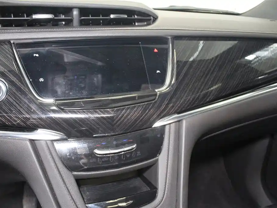 CADILLAC XT6 2021