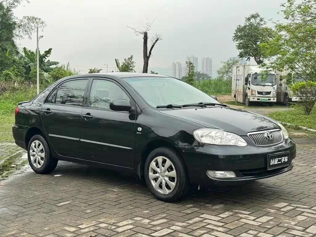 TOYOTA COROLLA 2010