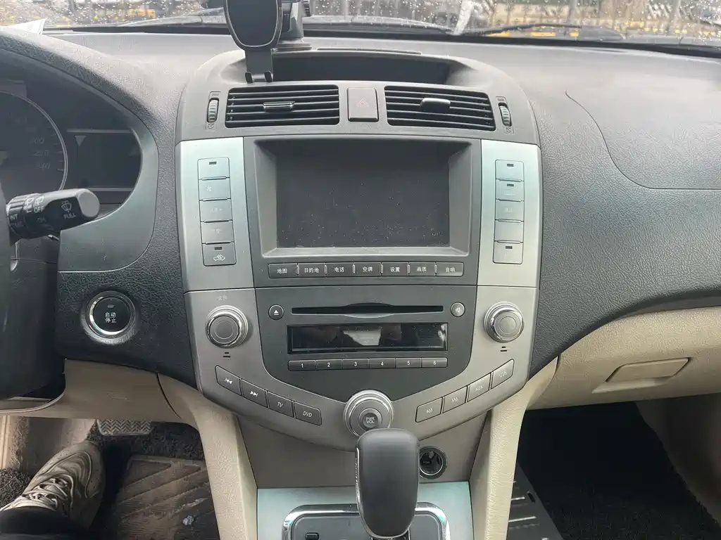 BYD S6 2011