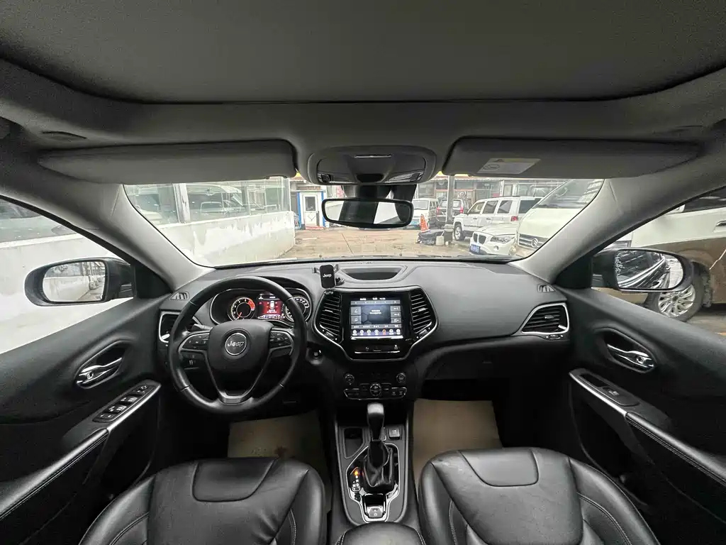 JEEP CHEROKEE 2021