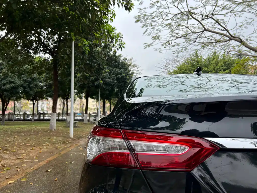 TOYOTA CAMRY 2021