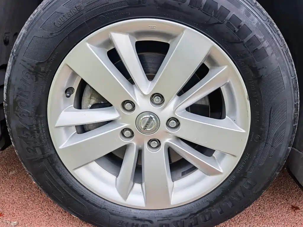 NISSAN TEANA 2011