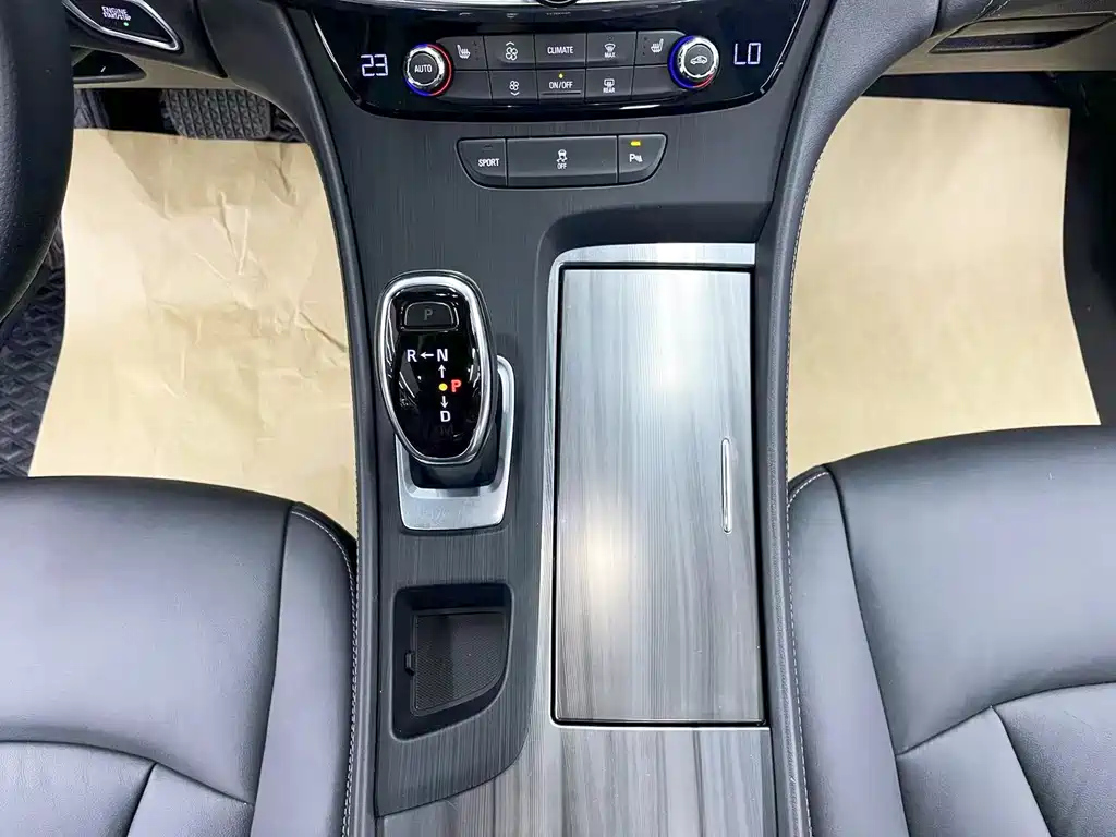 BUICK LACROSSE 2022