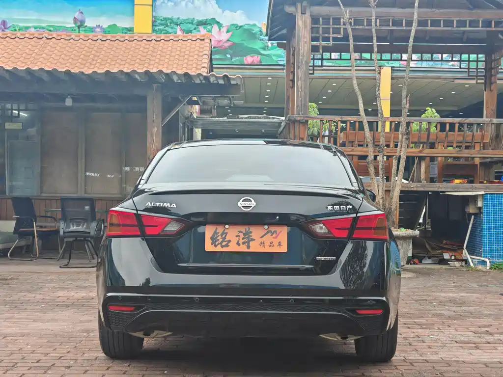 NISSAN TEANA 2022