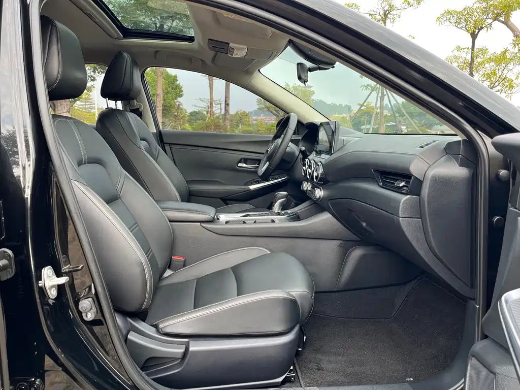 NISSAN SYLPHY 2020